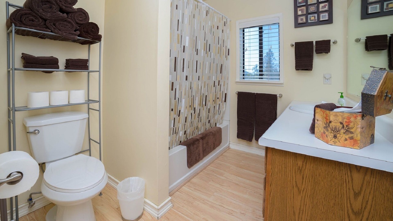 Photo of Bathroom in Mariposa
