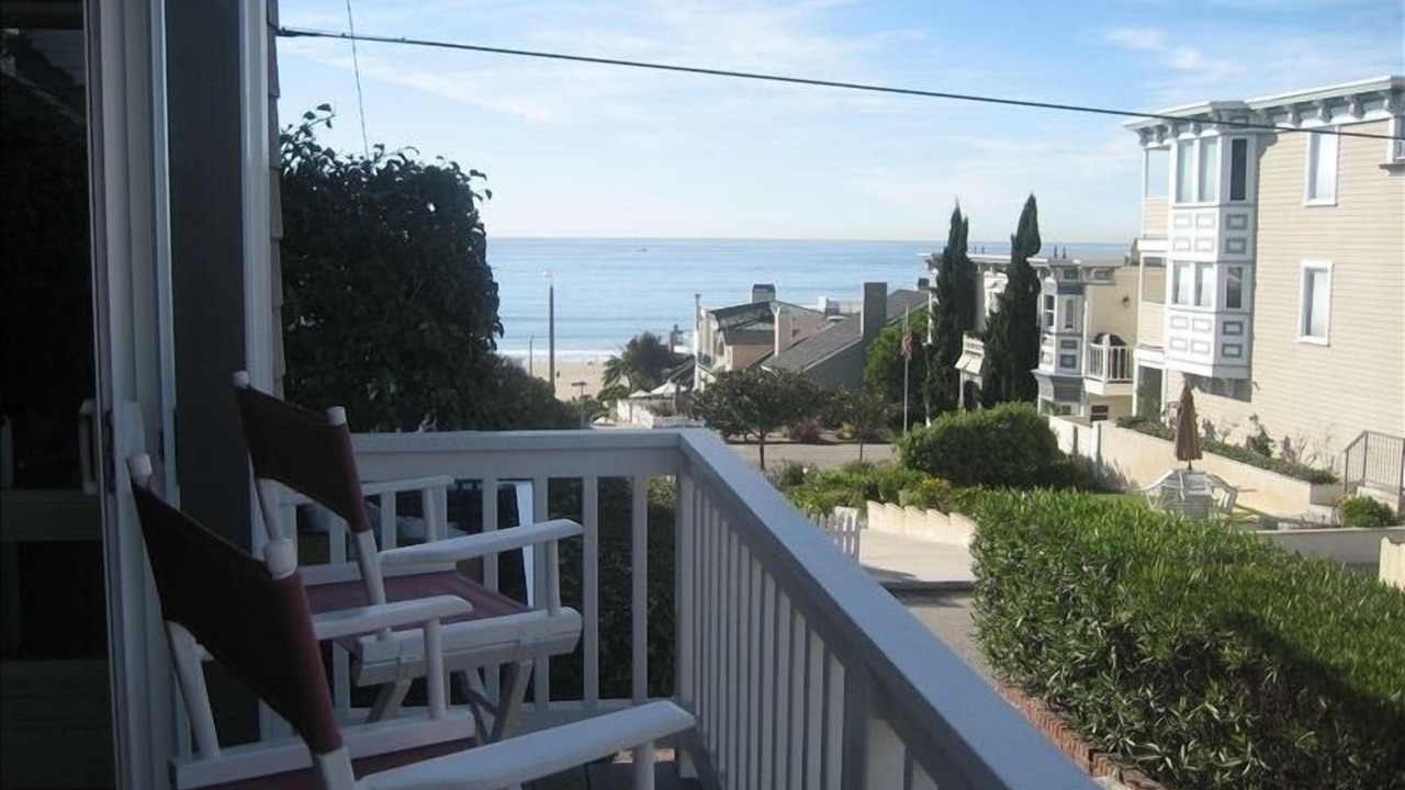 Photo of Patio Balcony in The Strand