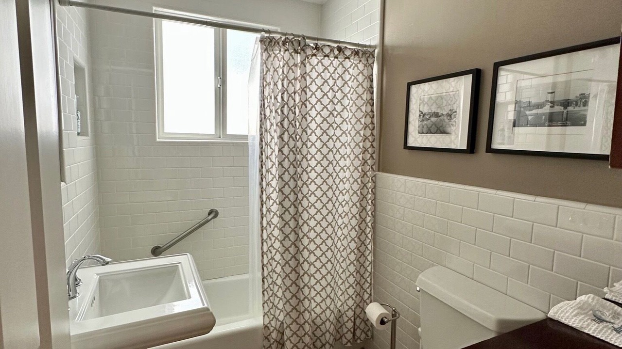 Photo of Bathroom in The Strand