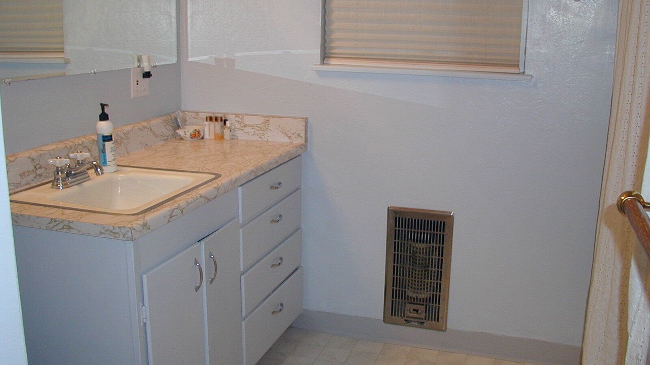 Photo of Bathroom in Strawberry