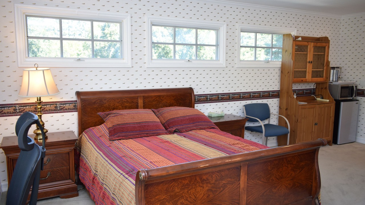 Photo of Bedroom in Saratoga