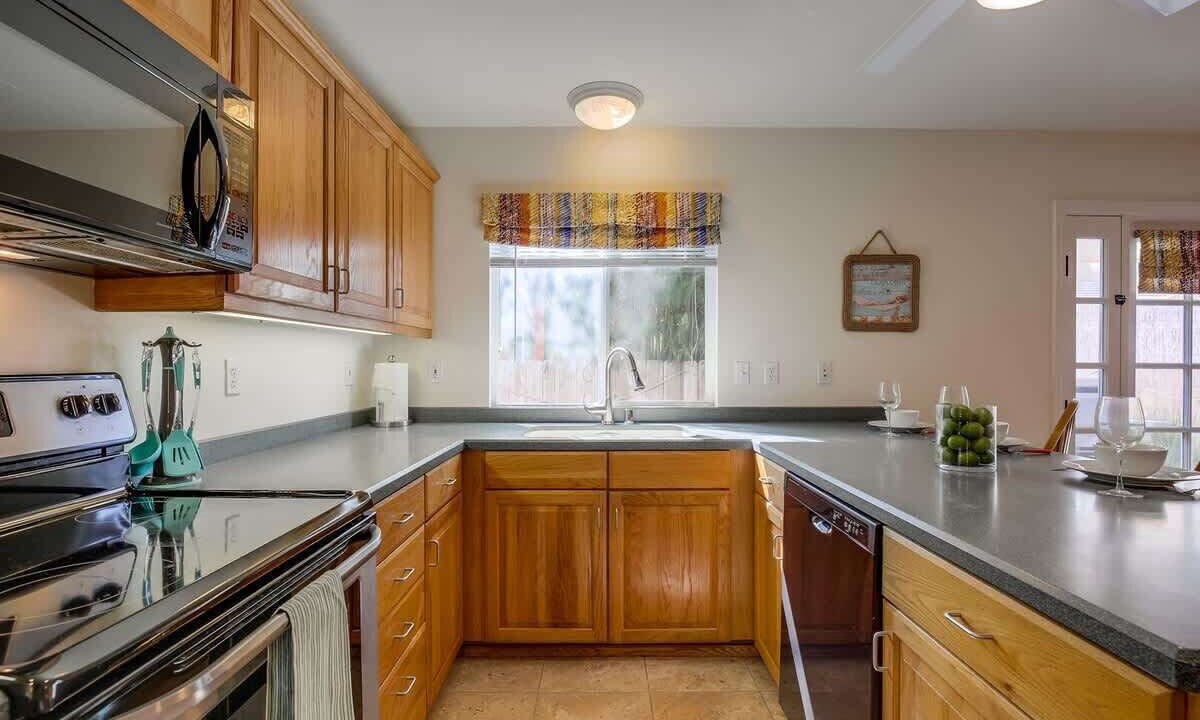 Photo of Kitchen in Beach Barber Tract