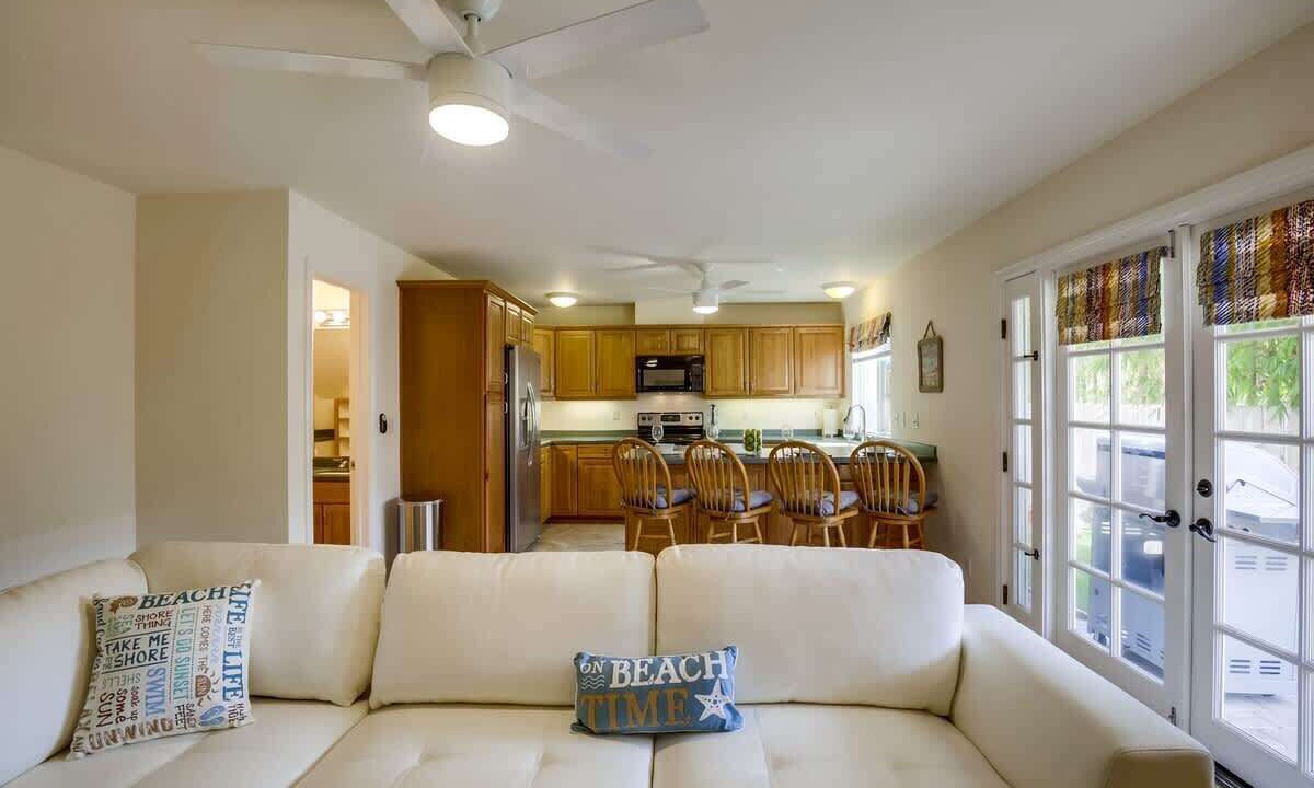 Photo of Livingroom in Beach Barber Tract