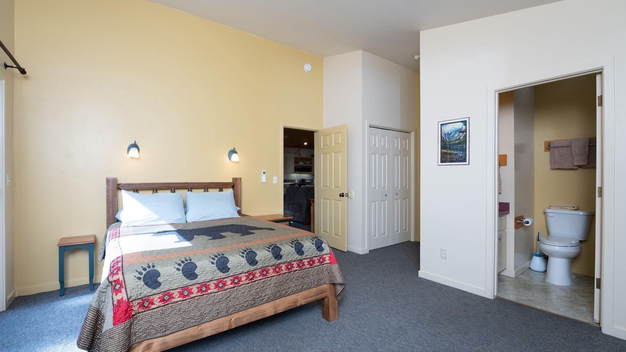 Photo of Bedroom in Yosemite National Park