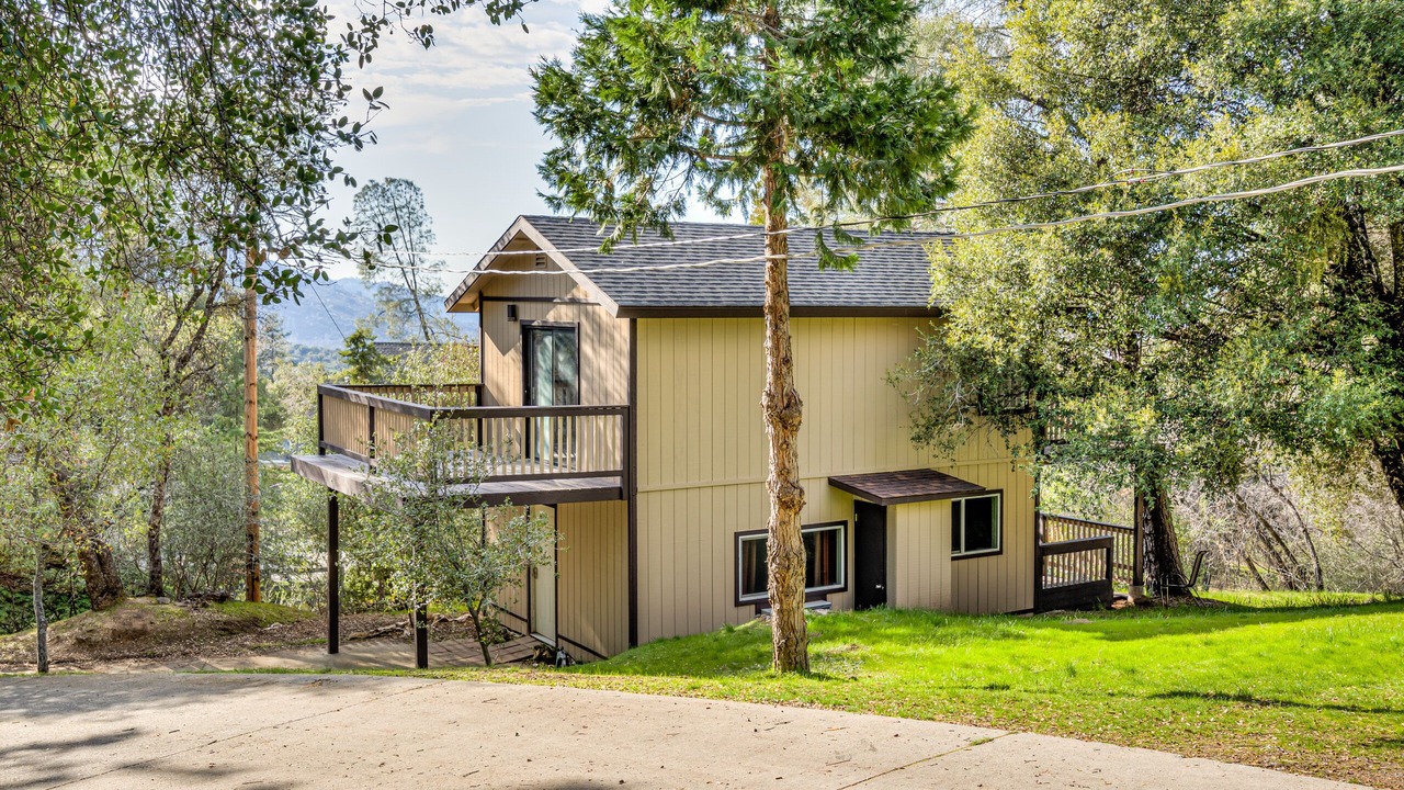 Photo of Outdoor in Oakhurst
