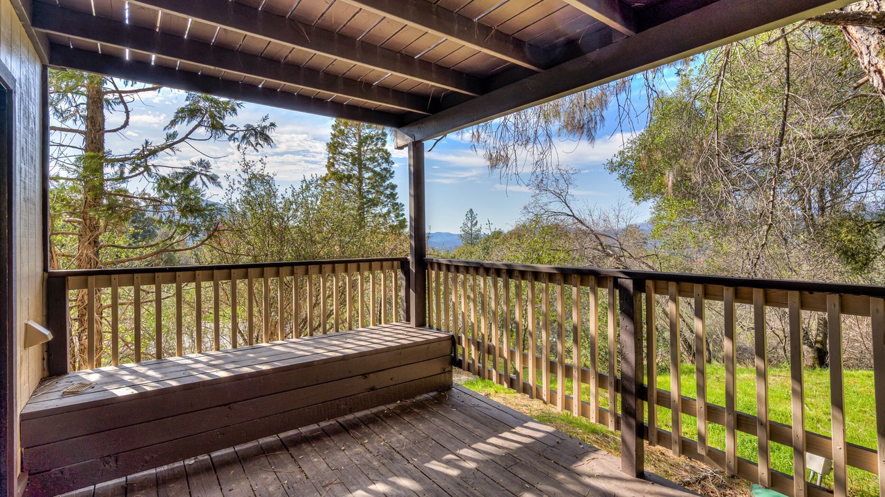 Photo of Patio Balcony in Oakhurst
