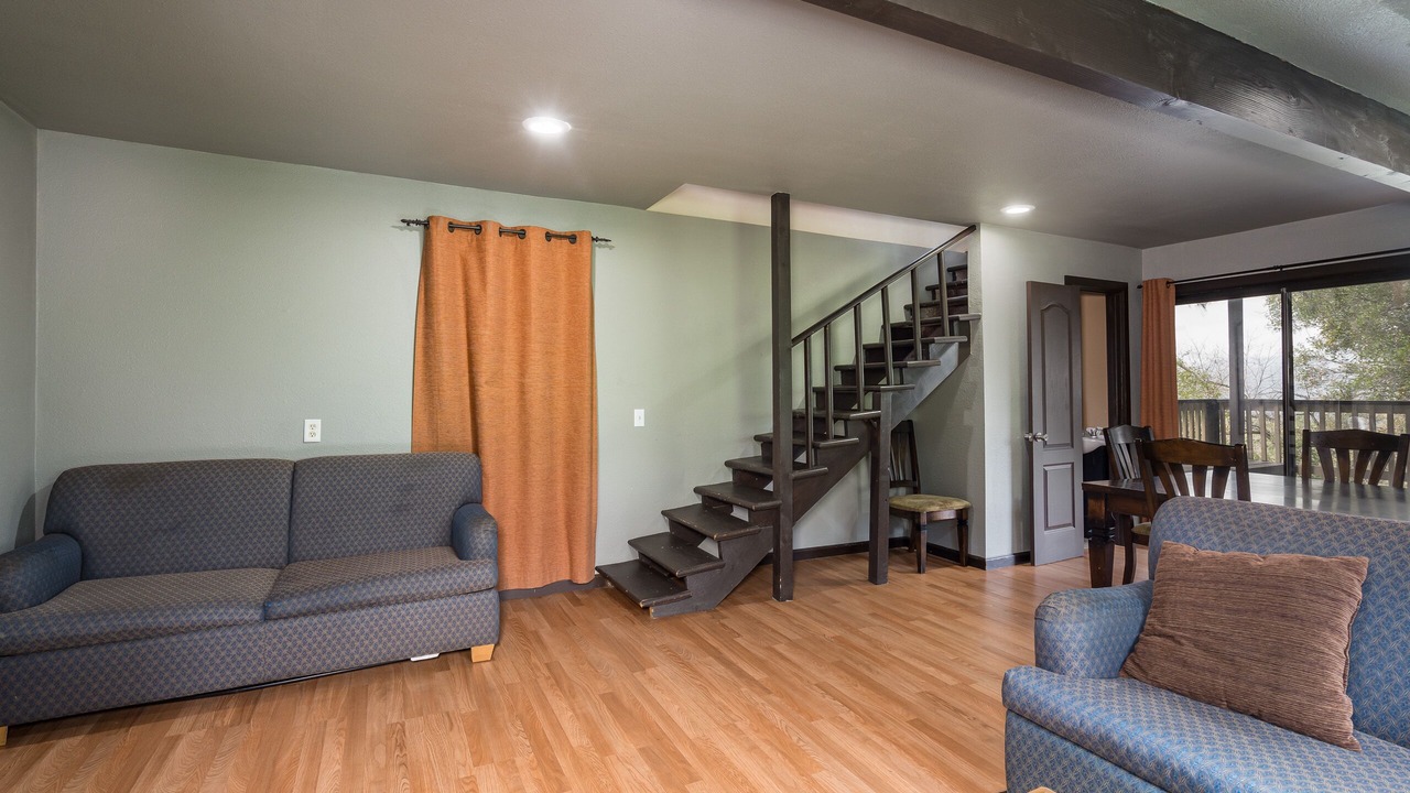 Photo of Livingroom in Oakhurst