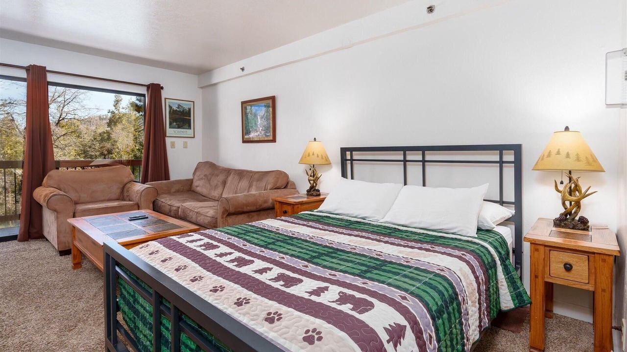 Photo of Bedroom in Yosemite West