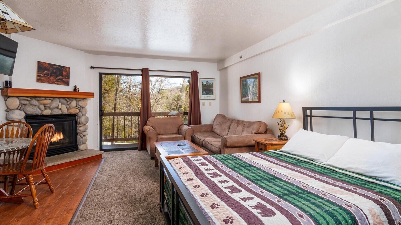 Photo of Bedroom in Yosemite West