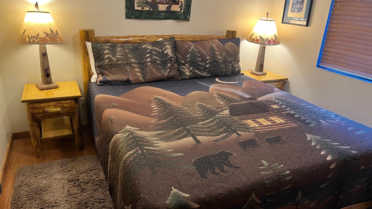 Photo of Bedroom in North Wawona