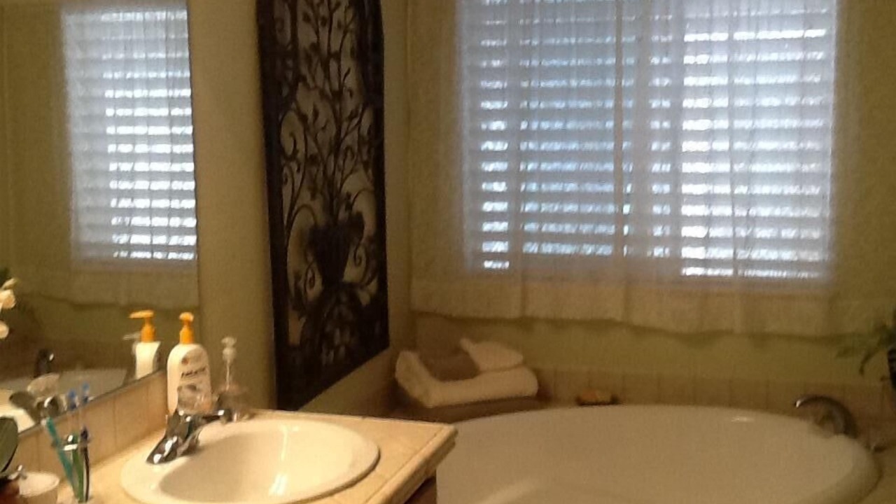 Photo of Bathroom in Needles