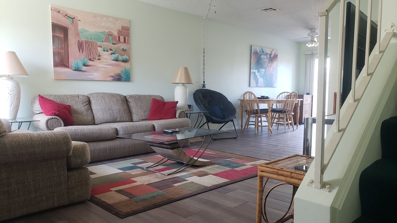 Photo of Livingroom in Palm Desert
