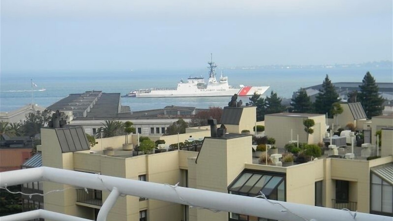 Photo of Others in Telegraph Hill