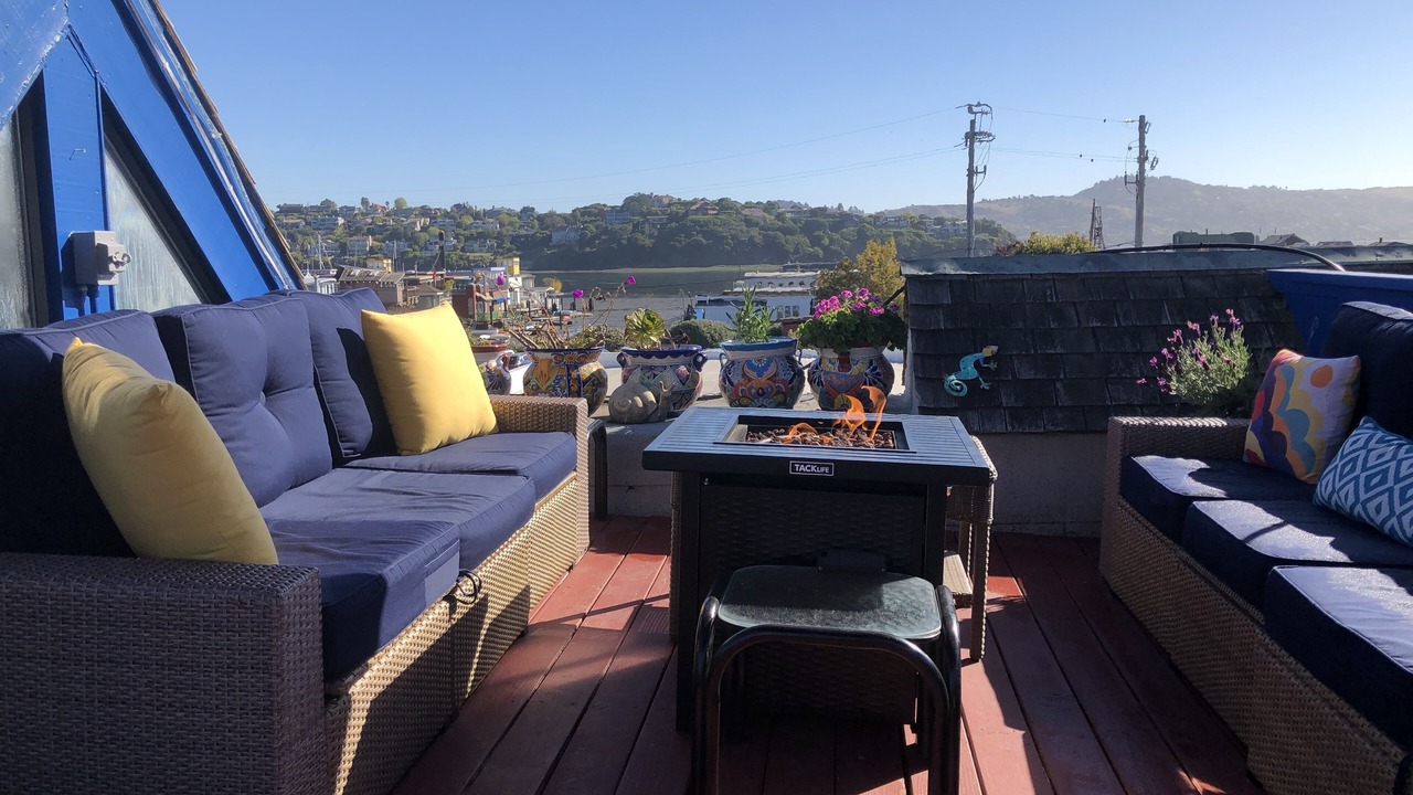 Photo of Livingroom in Marin City