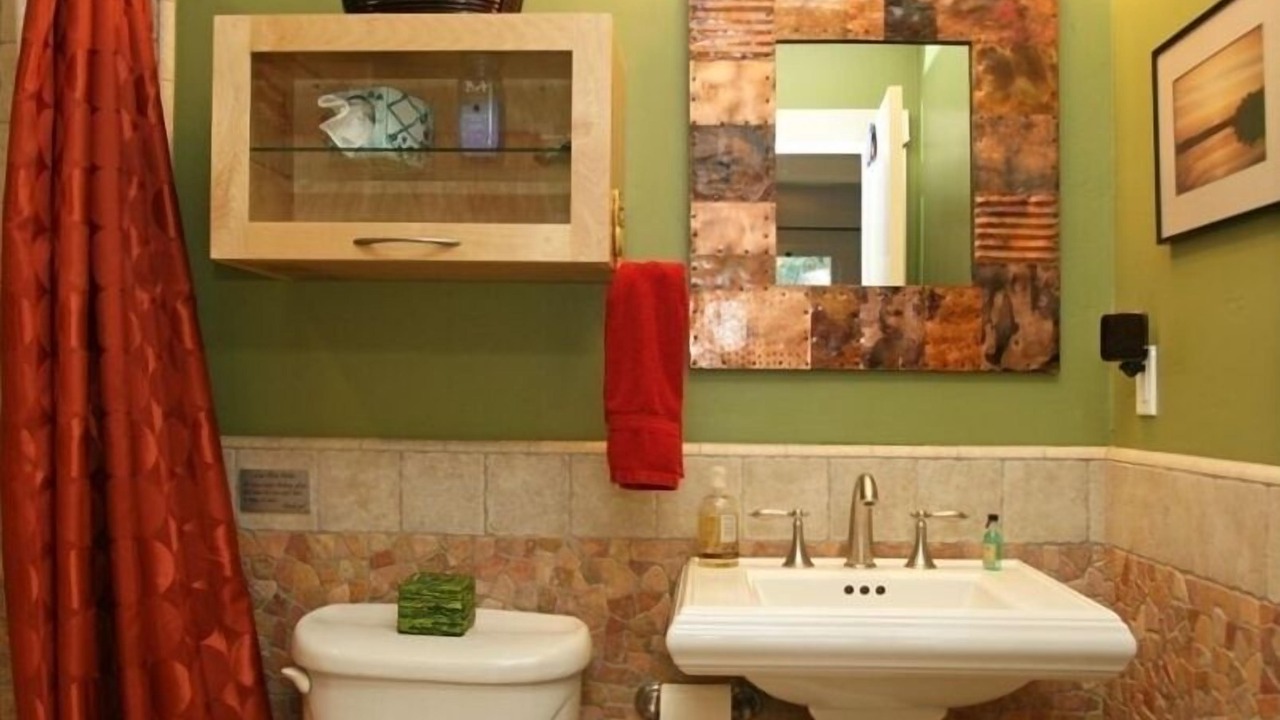 Photo of Bathroom in Oak Park
