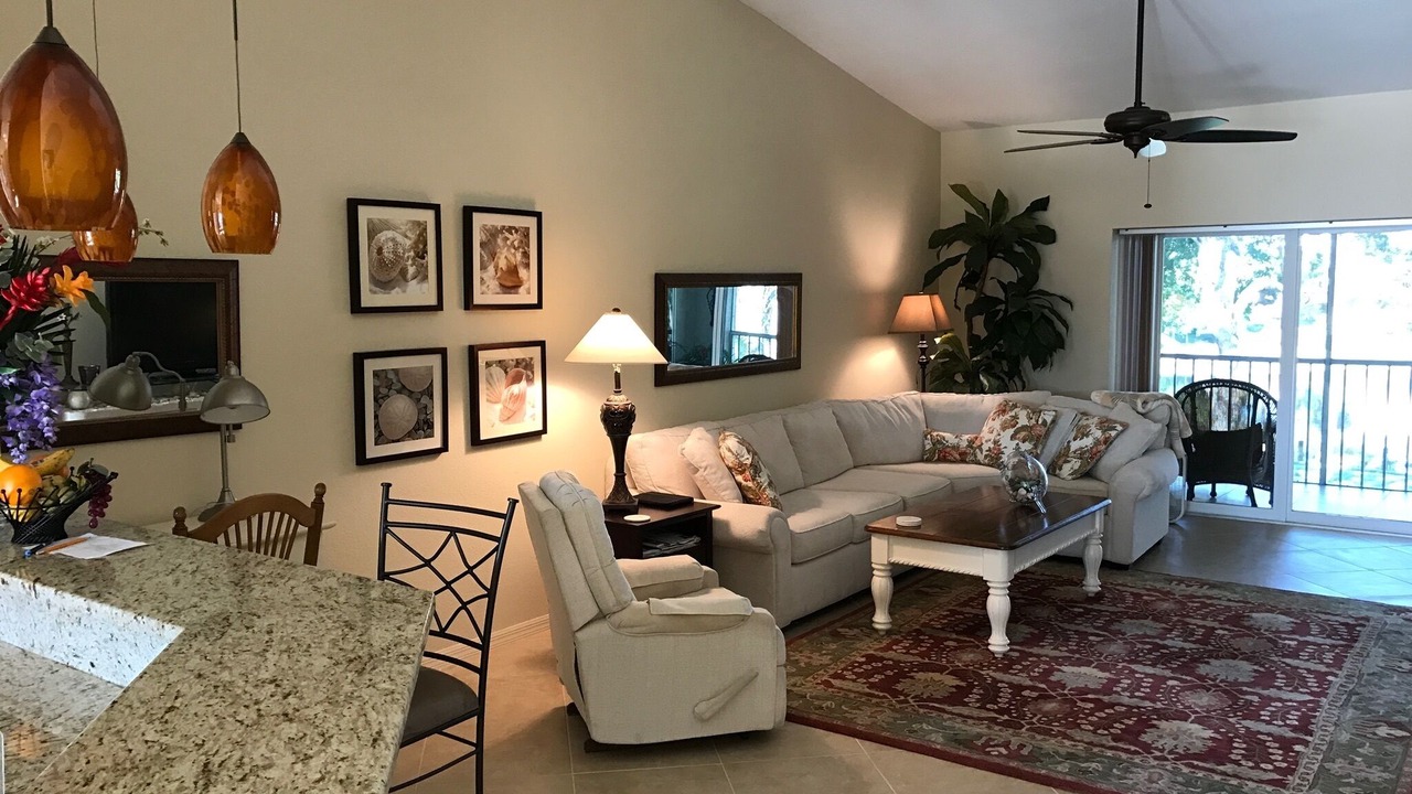 Photo of Livingroom in Pelican Bay