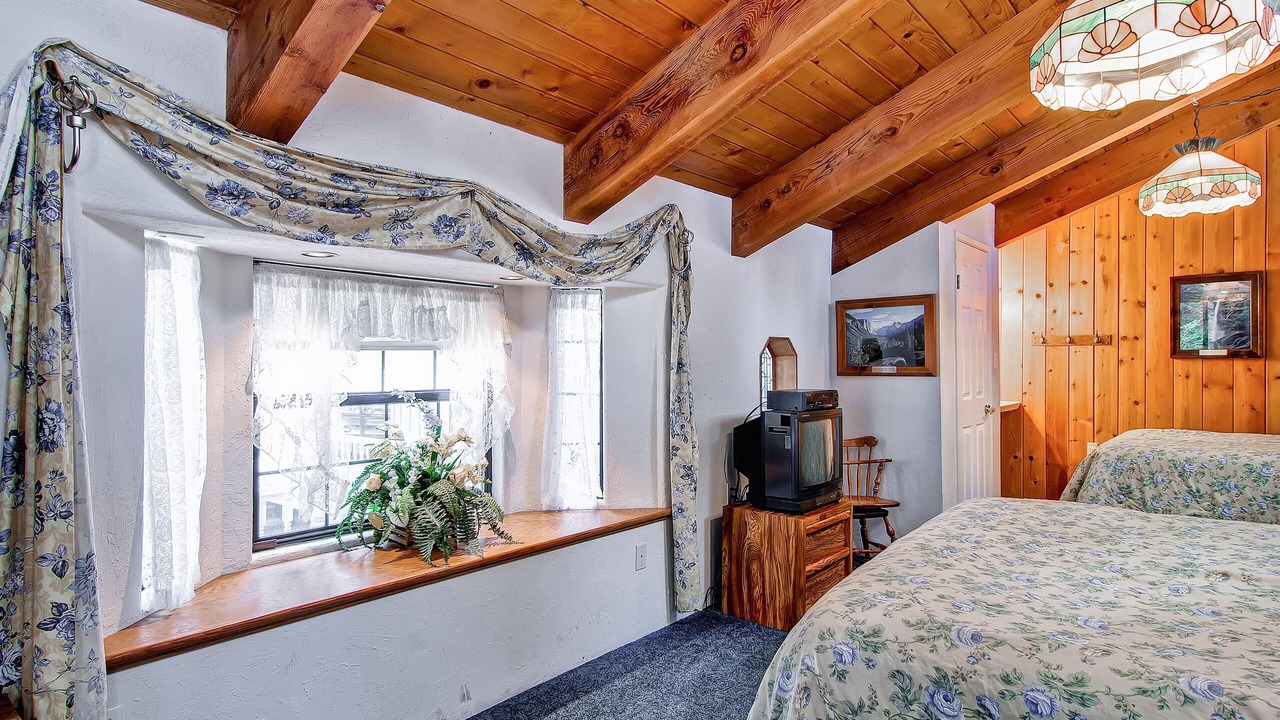 Photo of Bedroom in Yosemite West