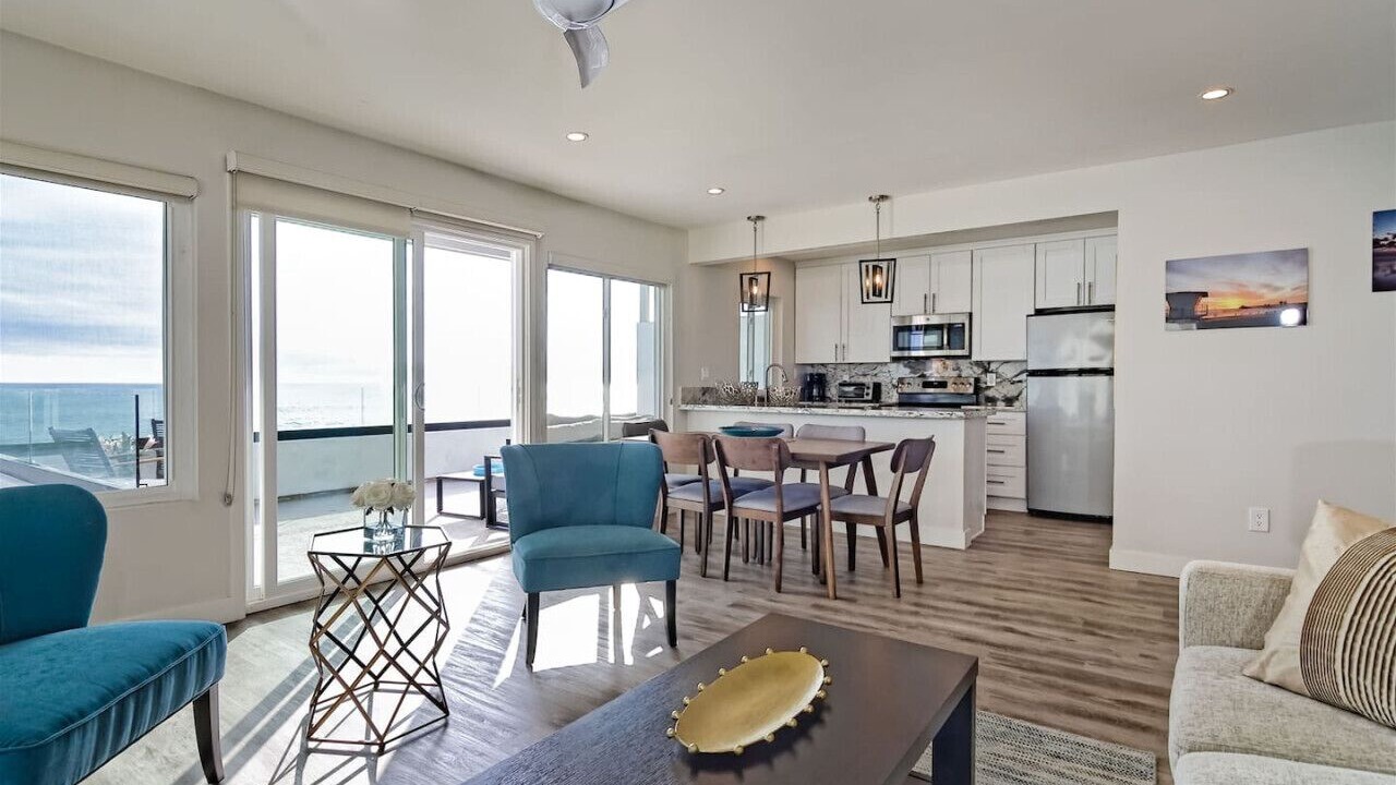 Photo of Livingroom in Carlsbad Village