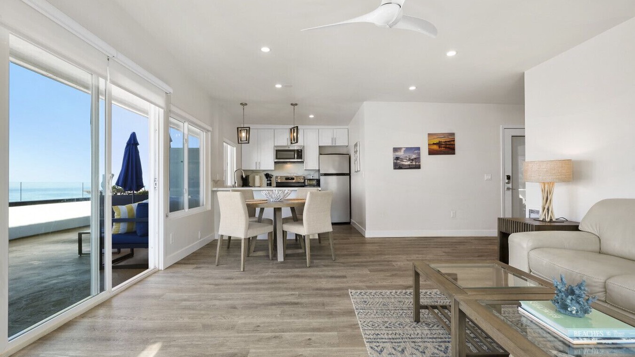 Photo of Livingroom in Carlsbad Village