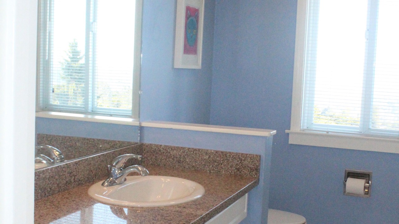 Photo of Bathroom in Emerald Hills