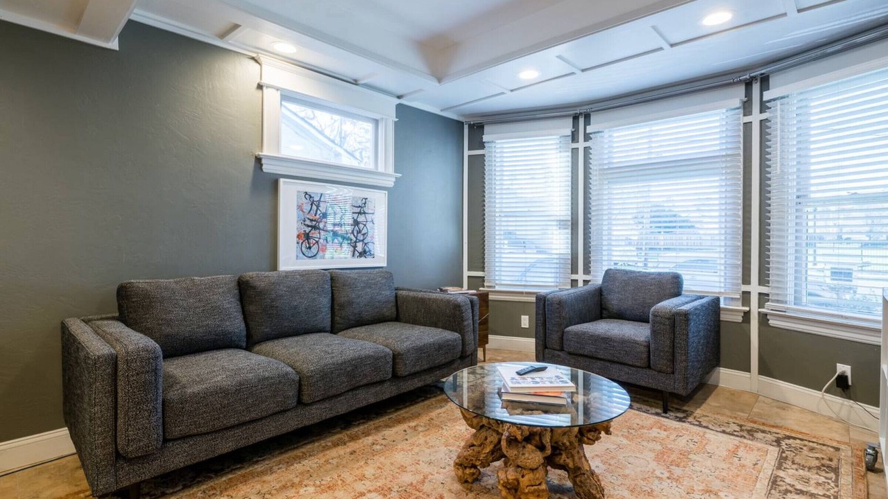 Photo of Livingroom in Northside