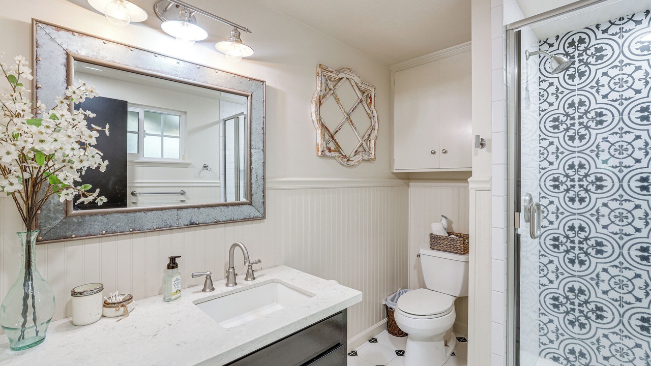 Photo of Bathroom in Callender