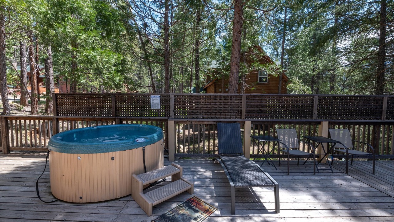 Photo of Patio Balcony in North Wawona