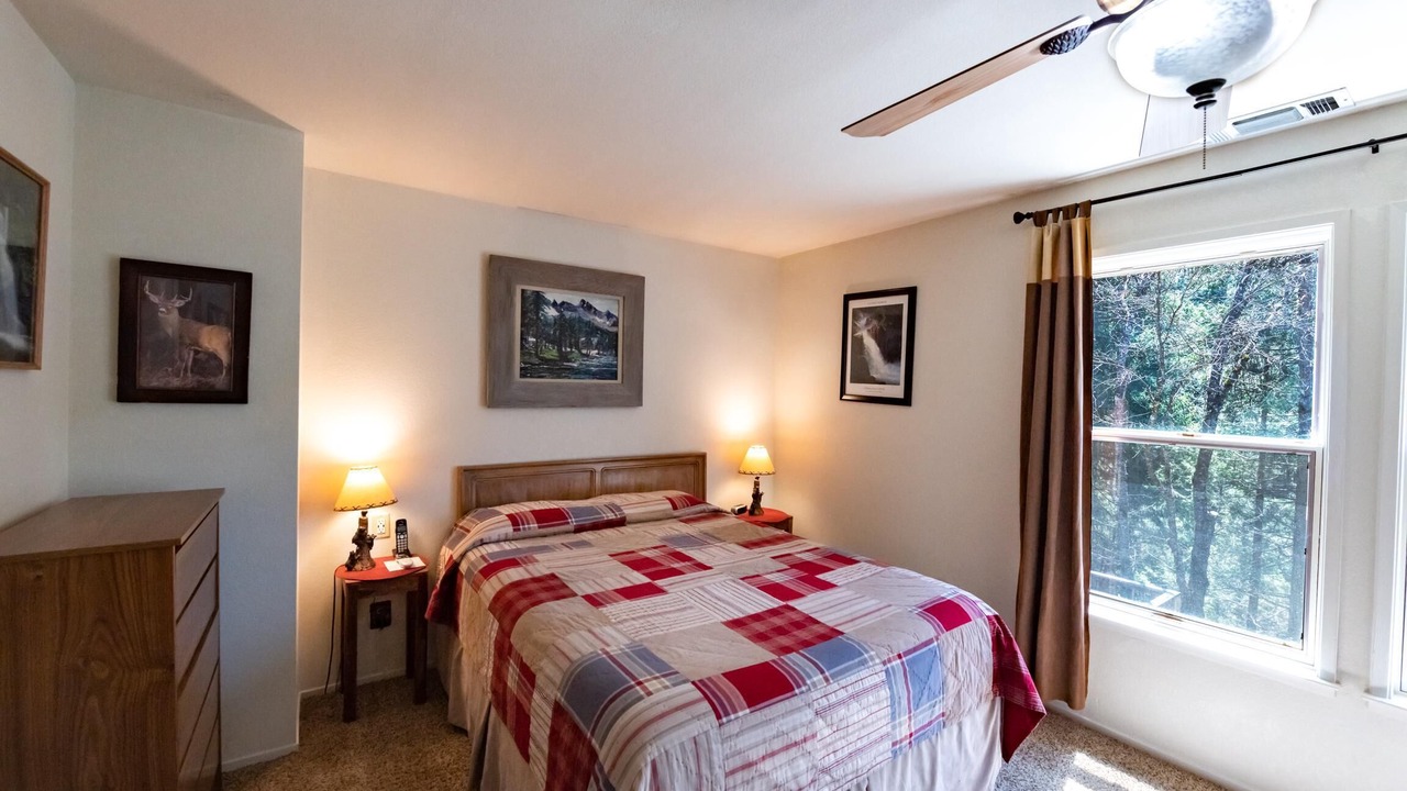 Photo of Bedroom in North Wawona