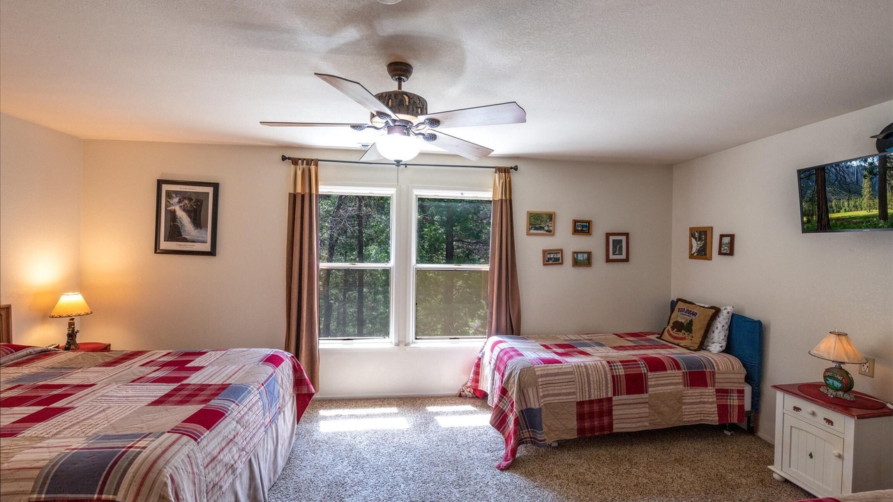 Photo of Bedroom in North Wawona