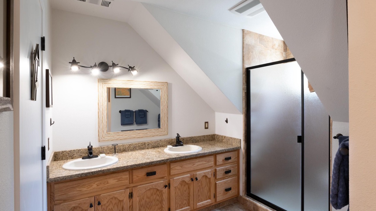 Photo of Bathroom in North Wawona