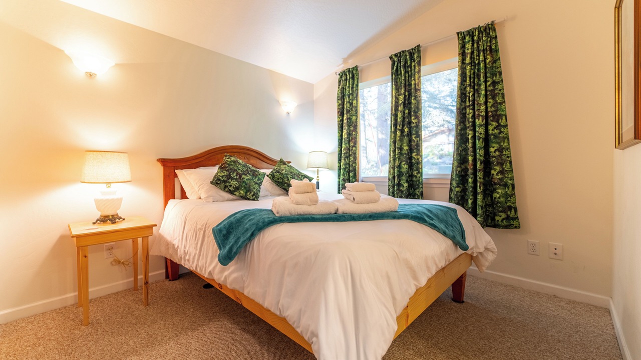 Photo of Bedroom in Homer