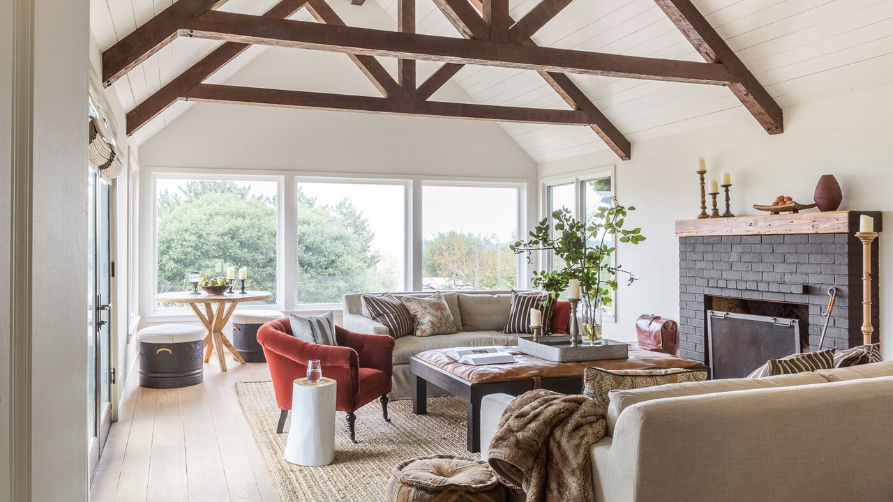 Photo of Livingroom in Forestville