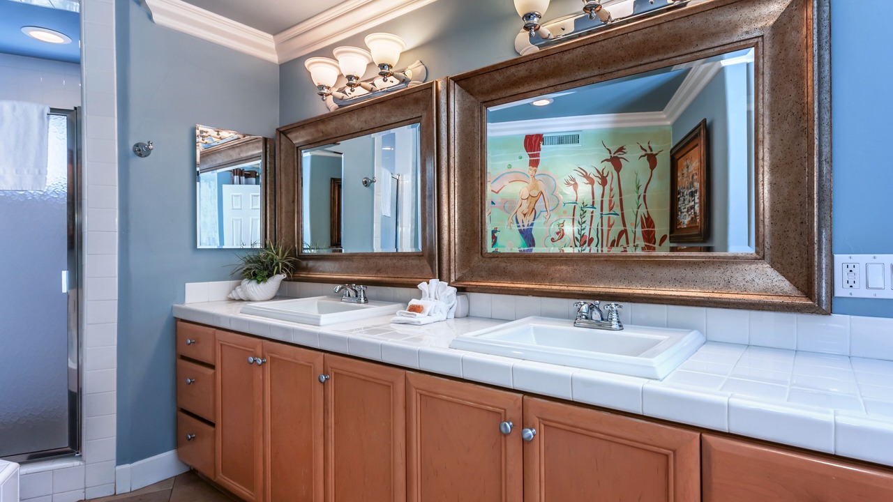 Photo of Bathroom in Avalon