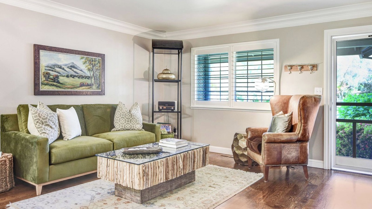 Photo of Livingroom in Boyes Hot Springs