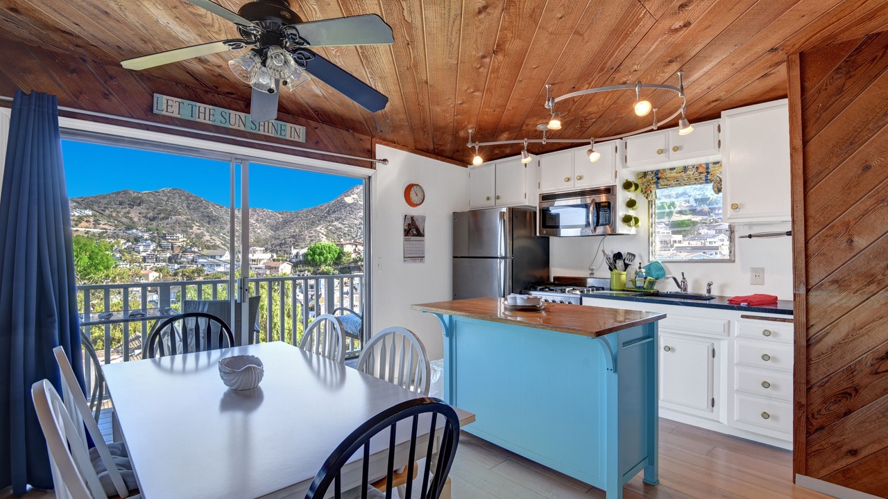 Photo of Bedroom in Avalon