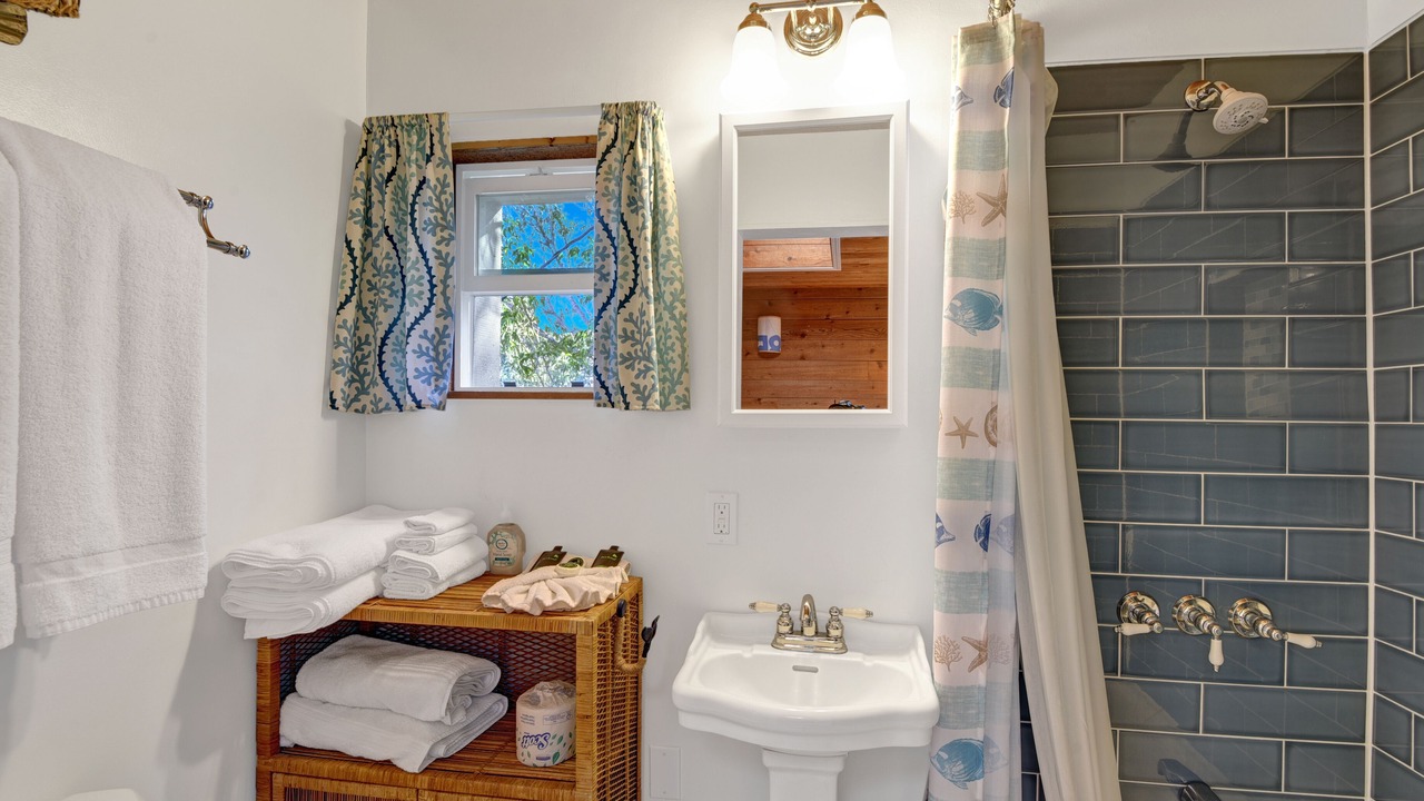 Photo of Bathroom in Avalon