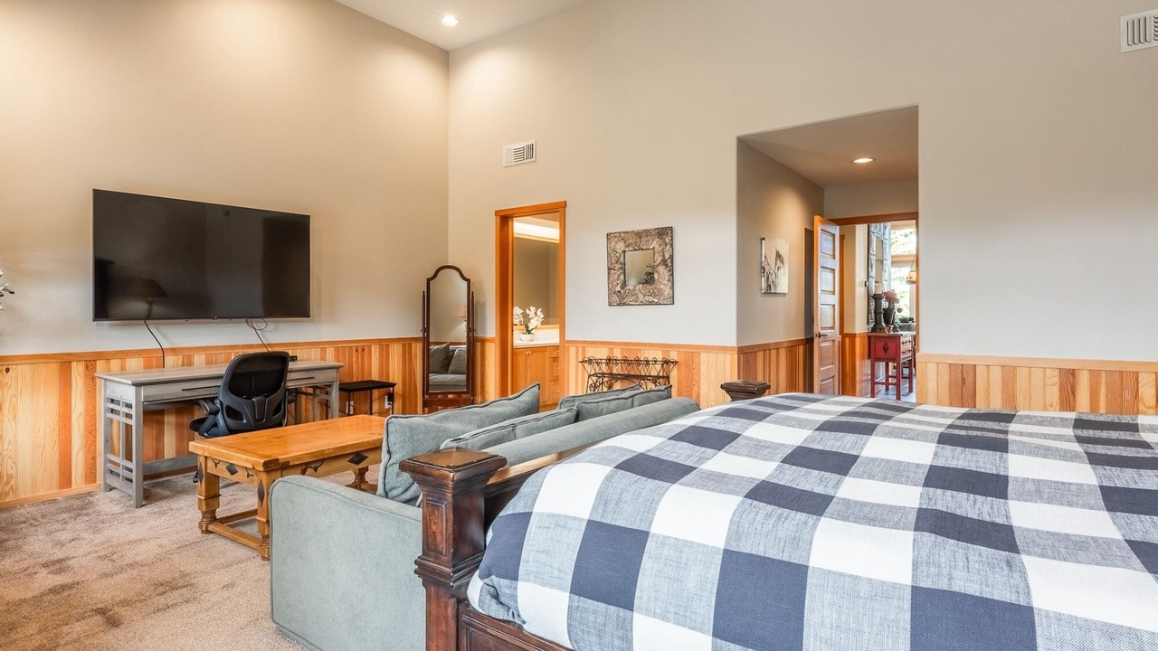 Photo of Bedroom in Mammoth Lakes