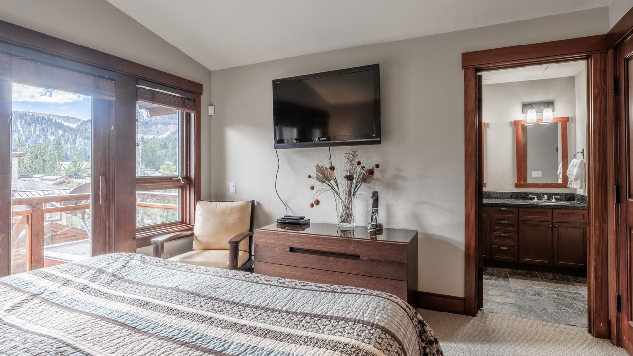 Photo of Bedroom in Mammoth Lakes