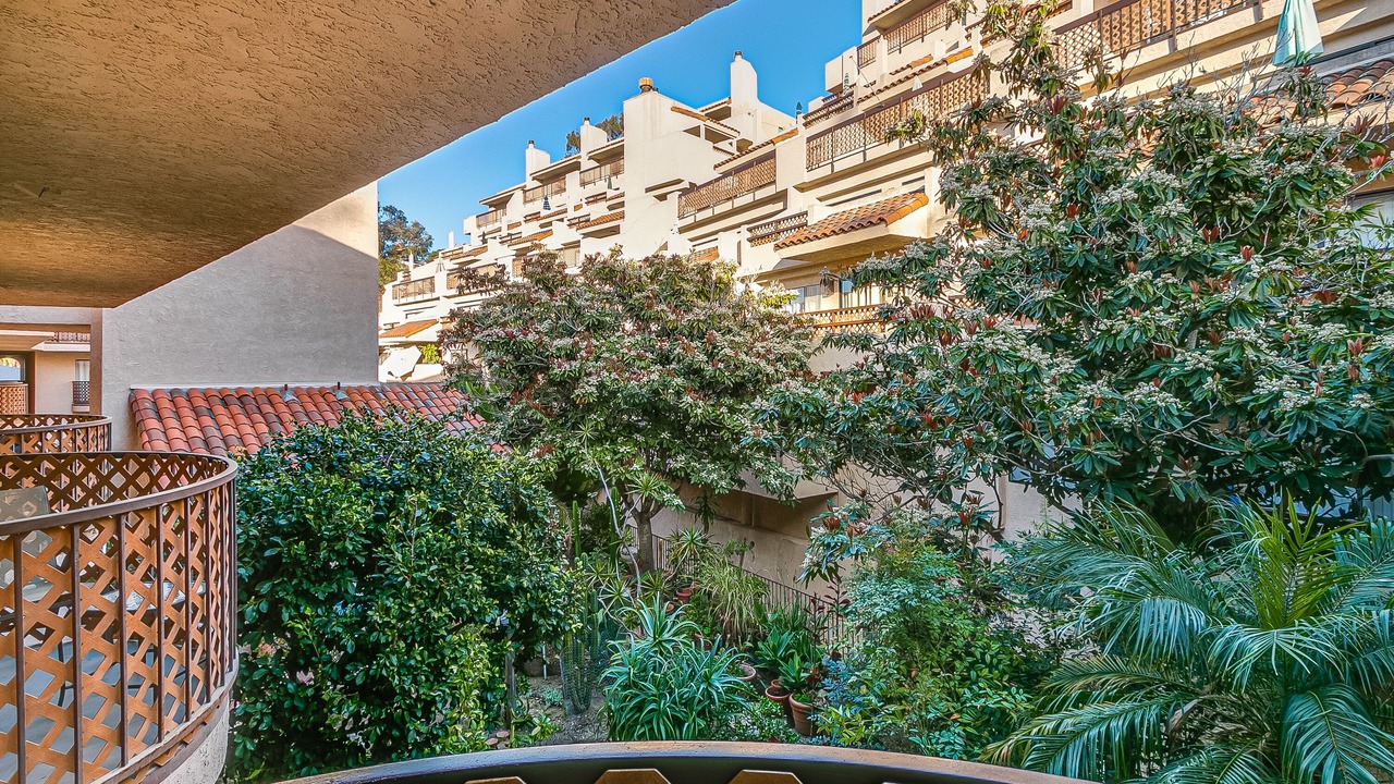 Photo of Patio Balcony in Avalon