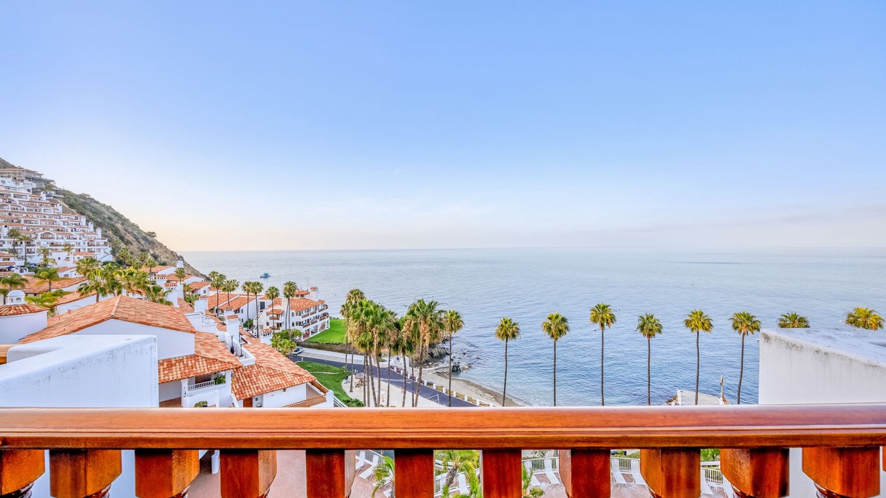 Photo of Patio Balcony in Avalon