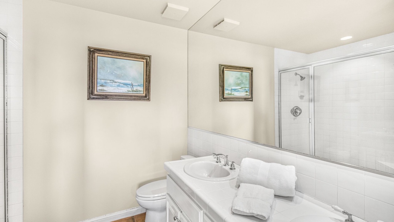 Photo of Bathroom in Avalon