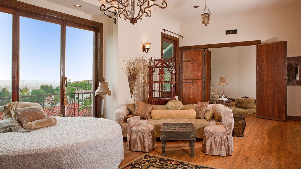 Photo of Bedroom in Hollywood Heights