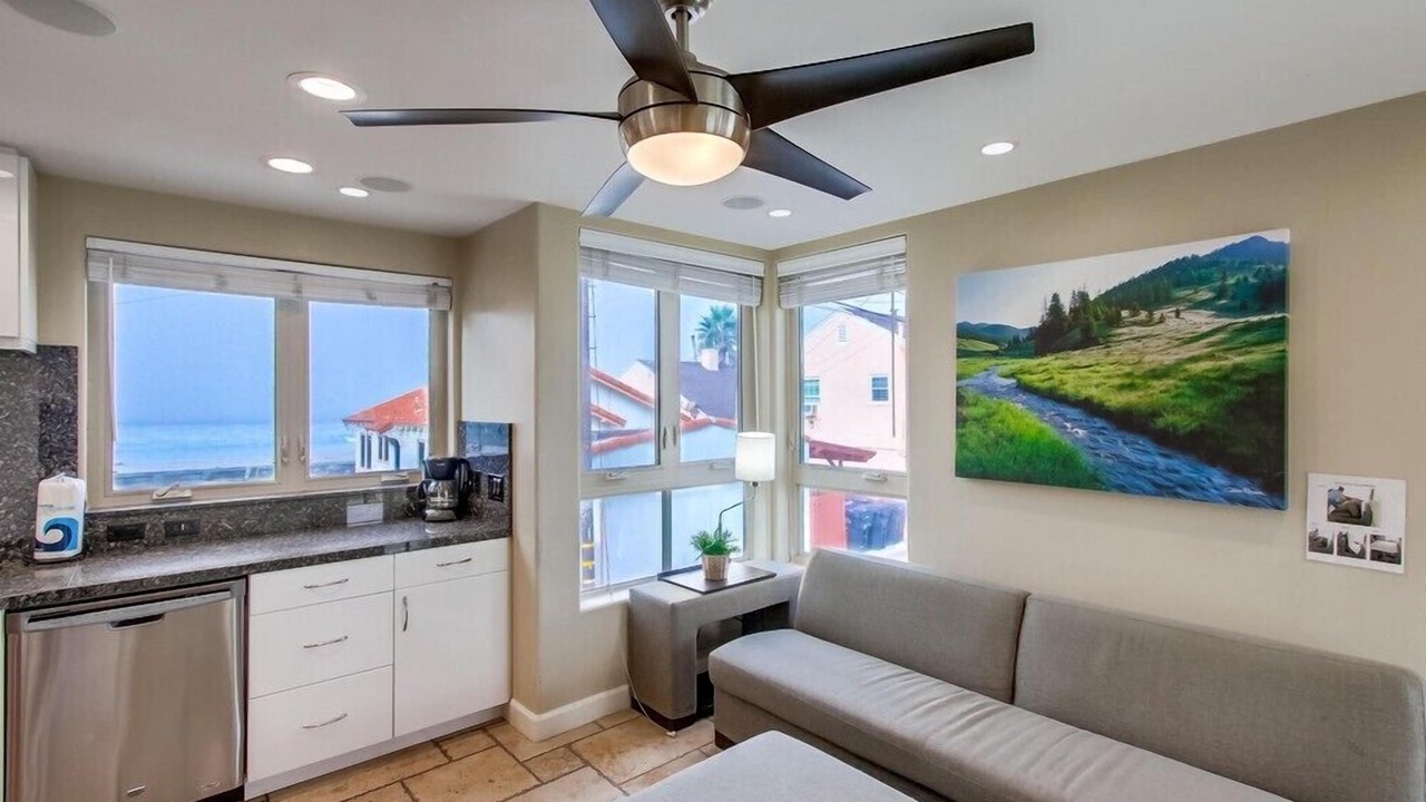 Photo of Livingroom in San Diego