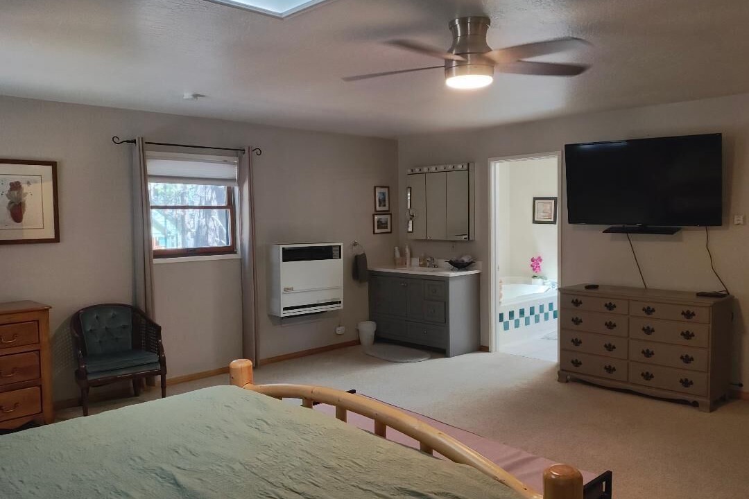 Photo of Bedroom in Bijou Pines