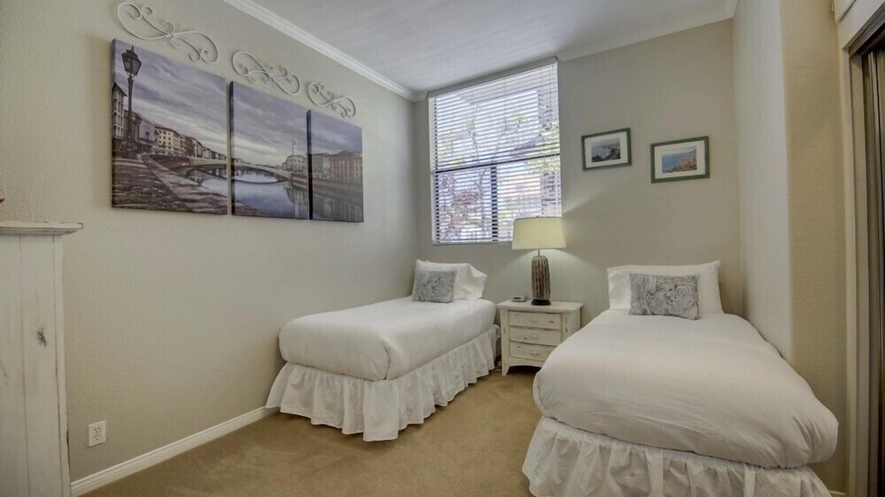 Photo of Bedroom in Mission Beach