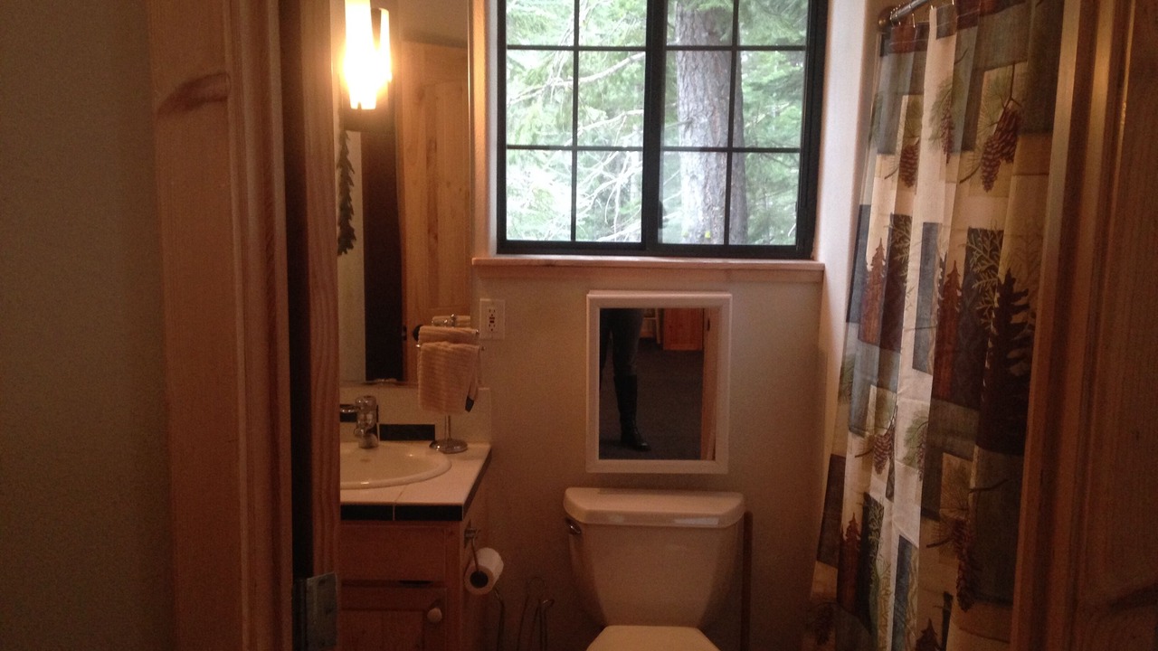 Photo of Bathroom in Kingswood Estates