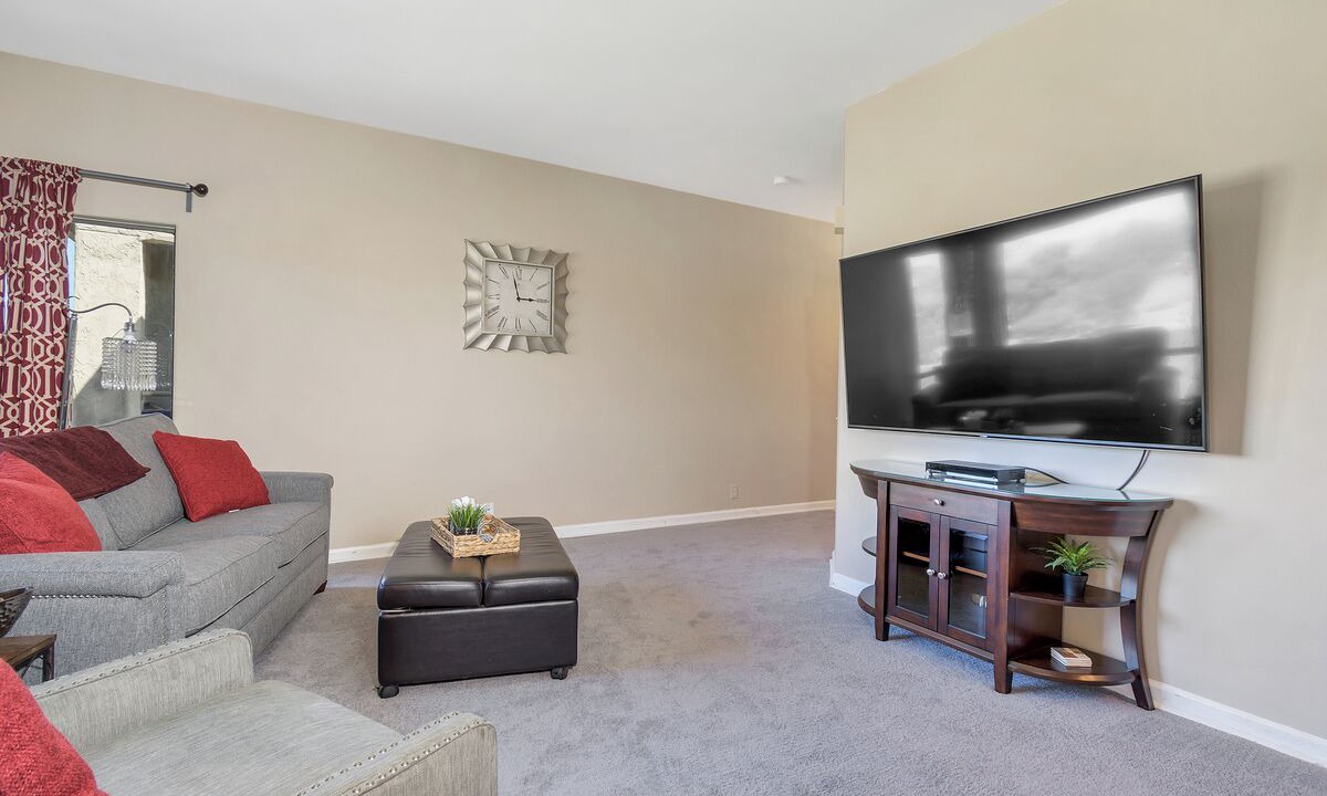 Photo of Livingroom in Rancho Bernardo