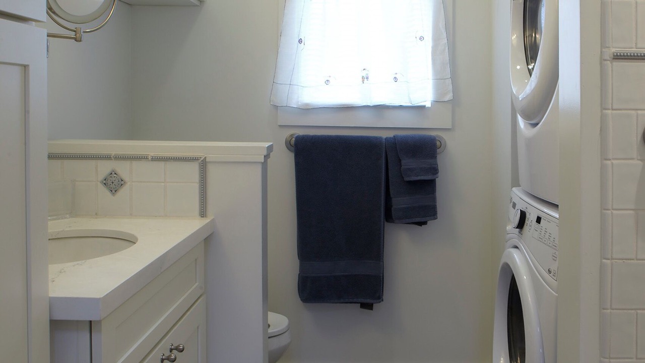 Photo of Bathroom in Elmwood