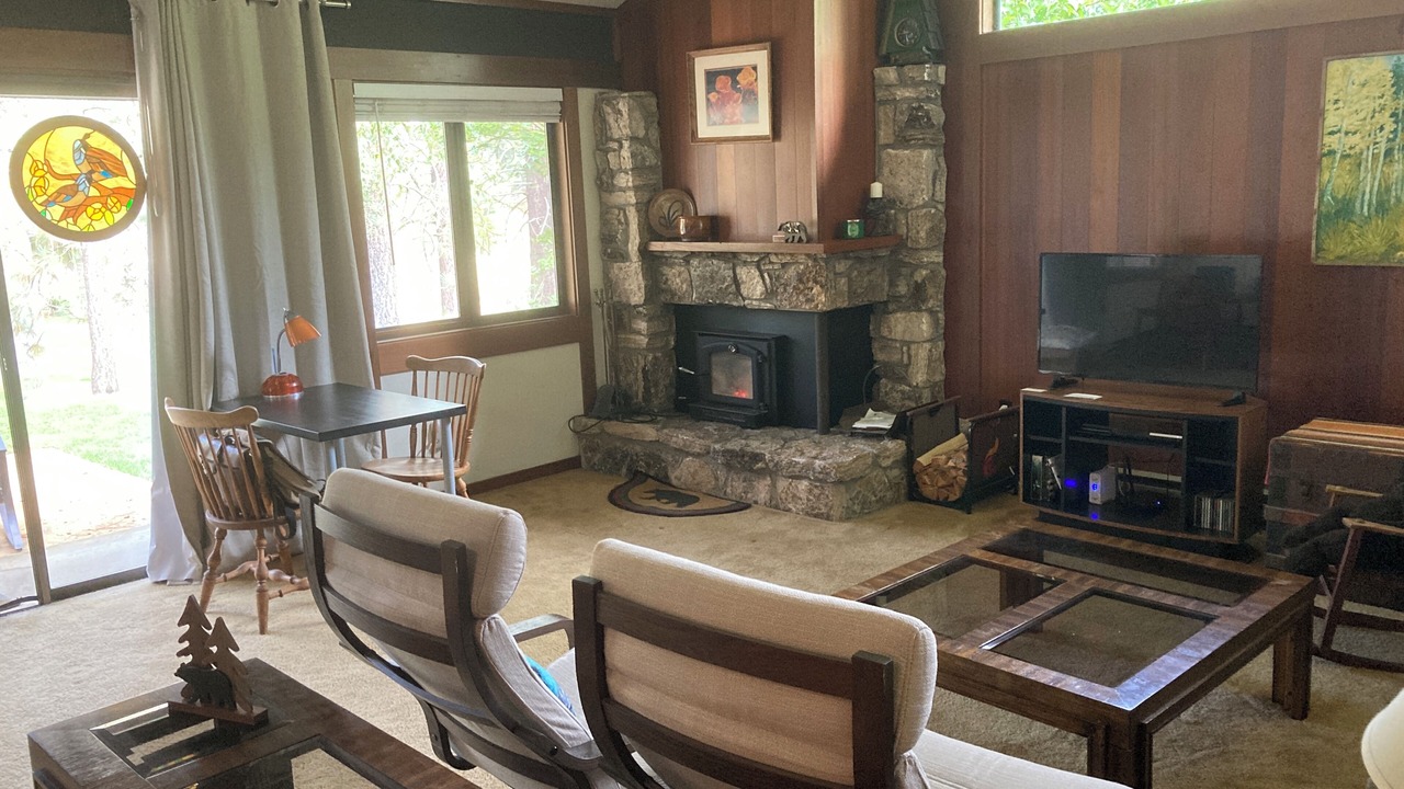Photo of Bedroom in Graeagle