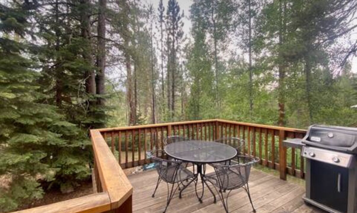 Photo of Outdoor in Pioneer Trail